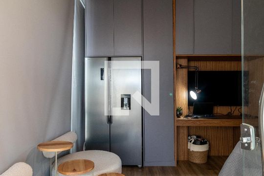 Suíte de apartamento para alugar com 1 quarto, 80m² em Perdizes, São Paulo