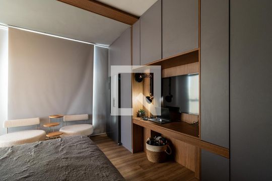 Suíte de apartamento para alugar com 1 quarto, 80m² em Perdizes, São Paulo