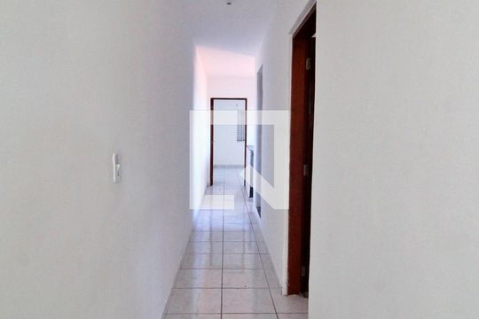 Corredor de casa à venda com 3 quartos, 125m² em Jardim Itapoan, Santo André