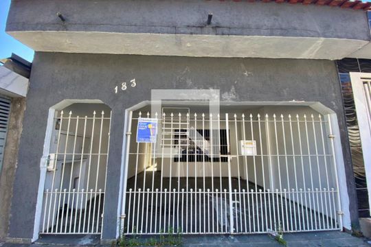 Fachada de casa à venda com 3 quartos, 125m² em Jardim Itapoan, Santo André