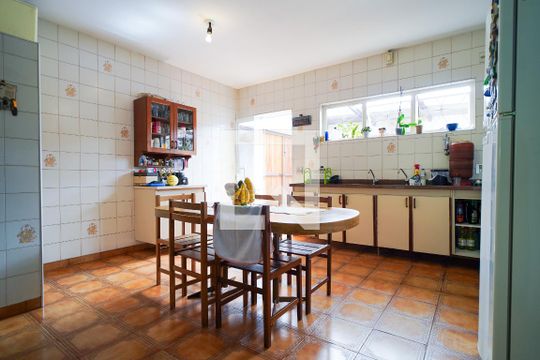 Cozinha de casa para alugar com 3 quartos, 234m² em Parque Campolim, Sorocaba
