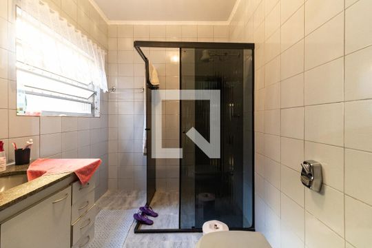 Banheiro da Suíte 1 da Casa 1 de casa à venda com 8 quartos, 500m² em Sacomã, São Paulo