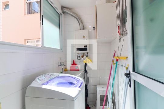 Área de Serviço de apartamento para alugar com 2 quartos, 70m² em Campo Comprido, Curitiba