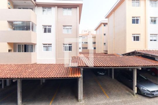 Vista Quarto 1 Suite de apartamento para alugar com 2 quartos, 70m² em Campo Comprido, Curitiba