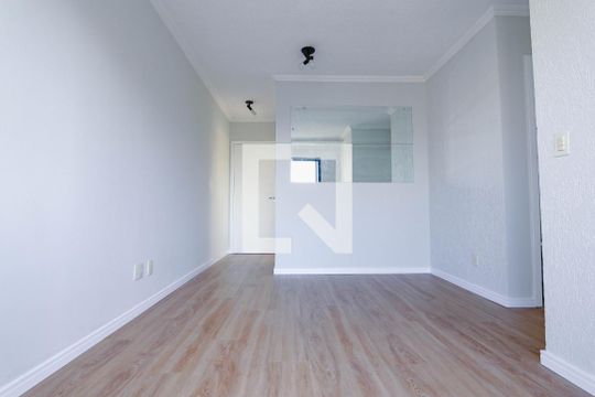 Sala de apartamento para alugar com 2 quartos, 47m² em Jardim Celeste, São Paulo