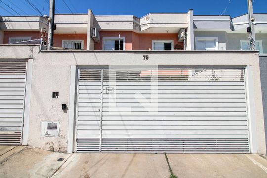 Fachada  de casa para alugar com 3 quartos, 90m² em Cidade Patriarca, São Paulo