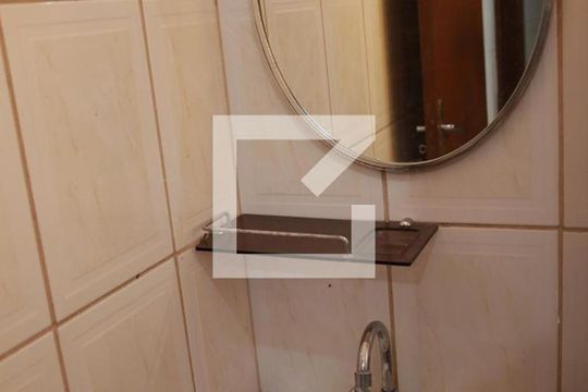 Banheiro  de casa para alugar com 2 quartos, 100m² em Taguatinga Sul (taguatinga), Brasília