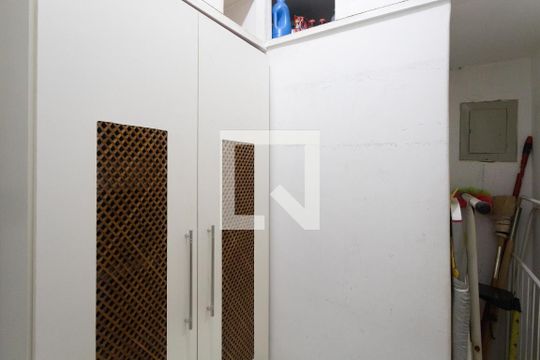 Quarto de Serviço de apartamento à venda com 3 quartos, 100m² em Laranjeiras, Rio de Janeiro