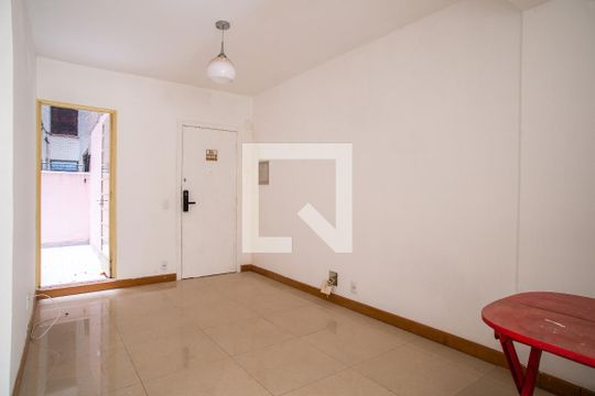 Sala de apartamento para alugar com 1 quarto, 50m² em Bela Vista, São Paulo
