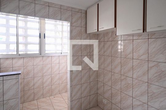 Cozinha de apartamento para alugar com 3 quartos, 100m² em Vila Água Funda, São Paulo