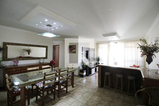 Sala de apartamento para alugar com 3 quartos, 143m² em Vila Maia, Guarujá