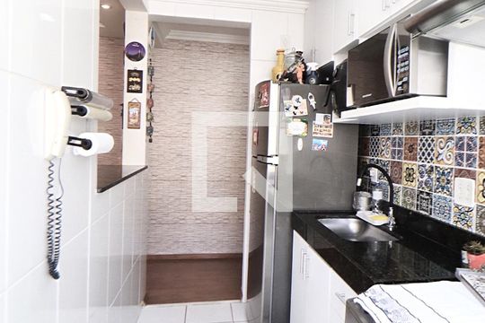 Cozinha de apartamento à venda com 3 quartos, 60m² em Jardim Nova Europa, Campinas