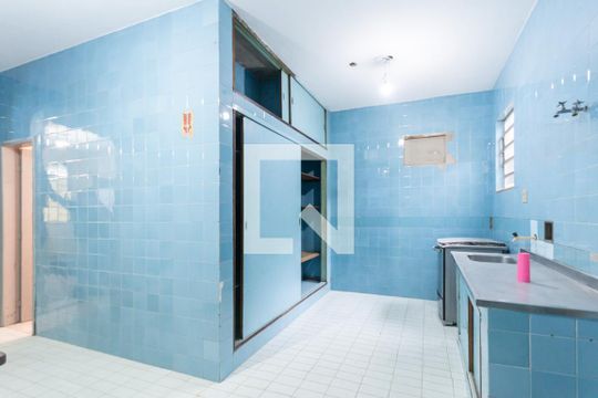 Cozinha de casa para alugar com 4 quartos, 600m² em Benfica, Rio de Janeiro