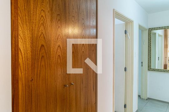 Corredor de apartamento à venda com 3 quartos, 164m² em Higienópolis, São Paulo