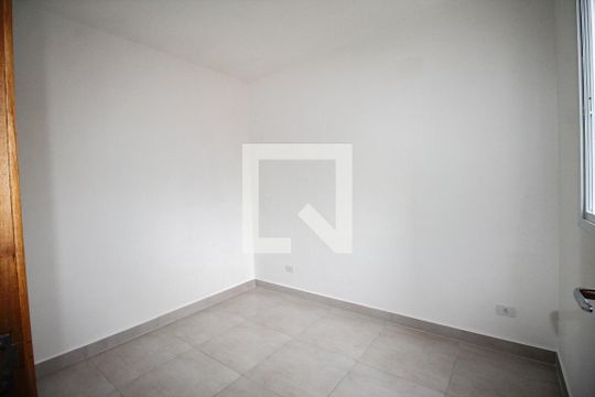 Quarto de apartamento para alugar com 1 quarto, 27m² em Vila Nivi, São Paulo