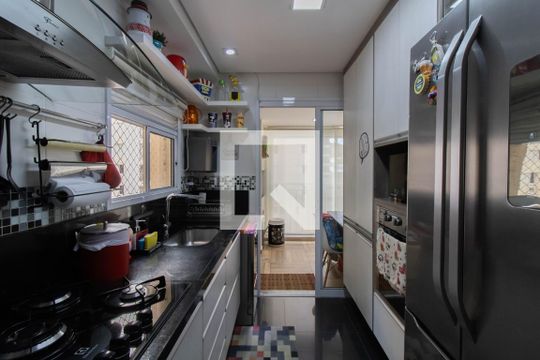Cozinha de apartamento à venda com 3 quartos, 114m² em Vila Santo Antônio, Guarulhos