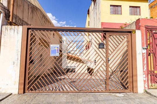 Fachada de casa à venda com 3 quartos, 155m² em Água Rasa, São Paulo