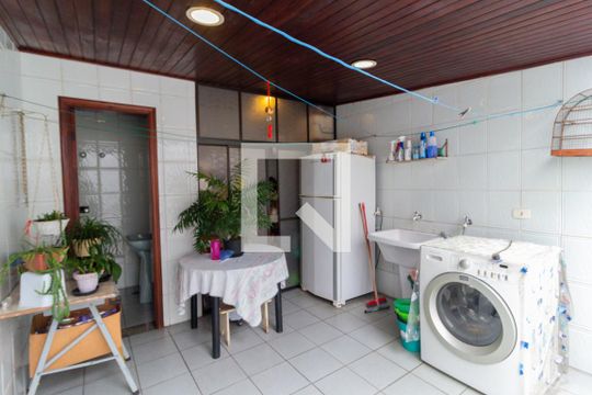 Área de serviço de casa à venda com 4 quartos, 350m² em Jardim da Glória, São Paulo