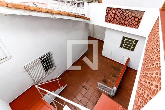 Escada de casa à venda com 3 quartos, 150m² em Parque Sao Domingos, São Paulo