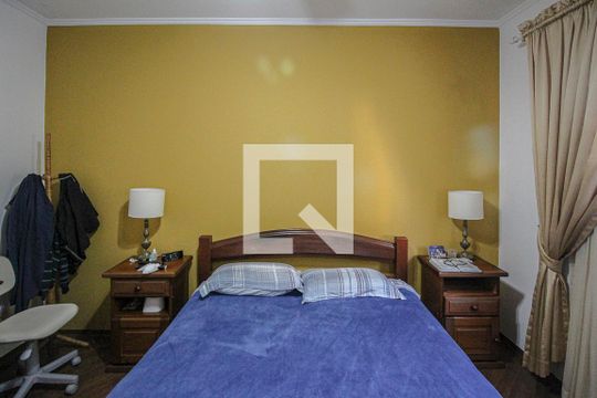 Suite  de casa para alugar com 4 quartos, 200m² em Cambuci, São Paulo