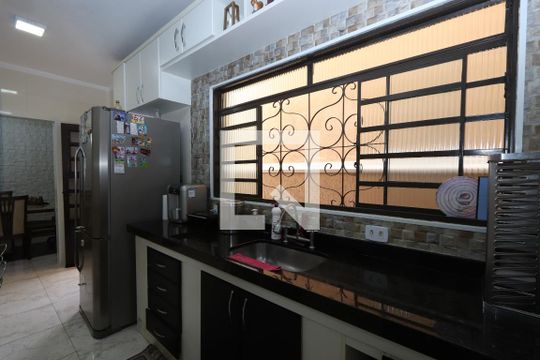 Copa/Cozinha de casa para alugar com 4 quartos, 266m² em Vila Ivone, São Paulo