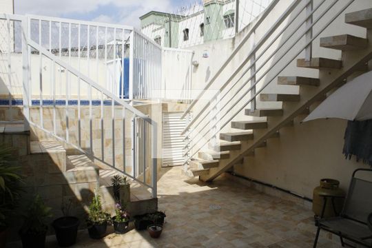 Quintal de casa à venda com 3 quartos, 340m² em Santa Paula, São Caetano do Sul