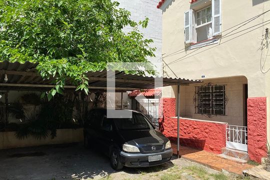 Fachada dentro da vila de casa à venda com 4 quartos, 400m² em Vila Regente Feijó, São Paulo