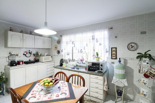 Cozinha de casa à venda com 3 quartos, 196m² em Parque Sao Domingos, São Paulo