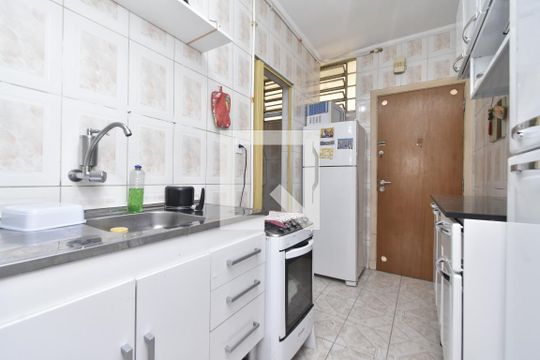 Cozinha de kitnet/studio à venda com 1 quarto, 46m² em Santa Efigênia, São Paulo
