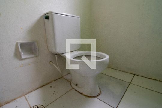 Banheiro de apartamento para alugar com 1 quarto, 43m² em Agronomia, Porto Alegre