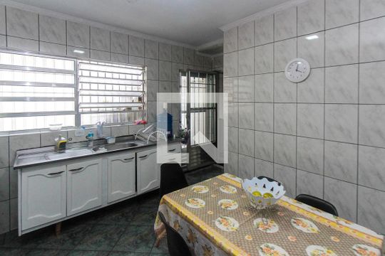 Cozinha de casa à venda com 5 quartos, 200m² em Vila Nova Utinga, São Paulo