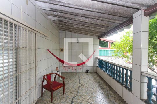 Varanda de casa à venda com 5 quartos, 200m² em Vila Nova Utinga, São Paulo