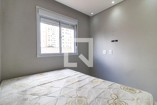 Quarto 1 de apartamento para alugar com 2 quartos, 40m² em Jardim São Savério, São Paulo