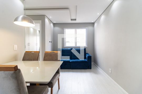 Sala de apartamento para alugar com 2 quartos, 40m² em Jardim São Savério, São Paulo