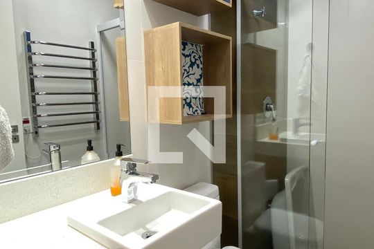 Banheiro da Suíte de apartamento para alugar com 1 quarto, 26m² em Bethaville I, Barueri
