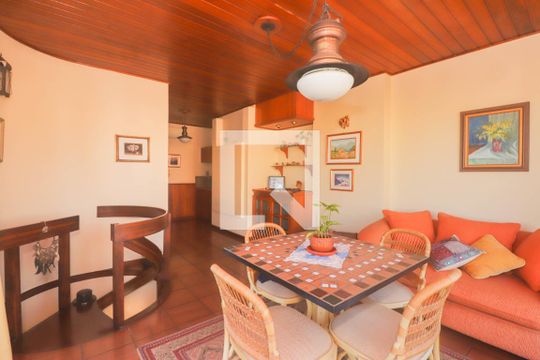 Cobertura de apartamento à venda com 2 quartos, 152m² em Bom Fim, Porto Alegre