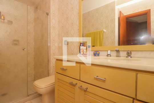 Banheiro de apartamento à venda com 2 quartos, 152m² em Bom Fim, Porto Alegre