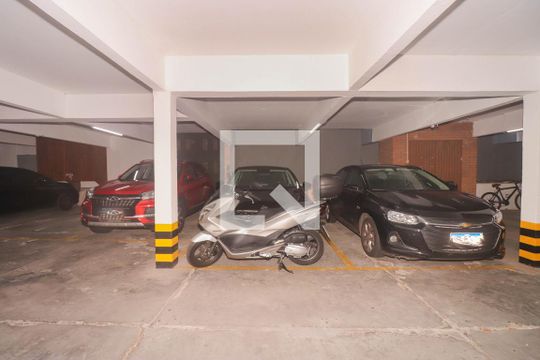 Garagem de apartamento à venda com 2 quartos, 152m² em Bom Fim, Porto Alegre