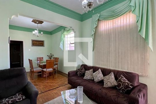 Sala de casa à venda com 4 quartos, 284m² em Santa Tereza, Belo Horizonte