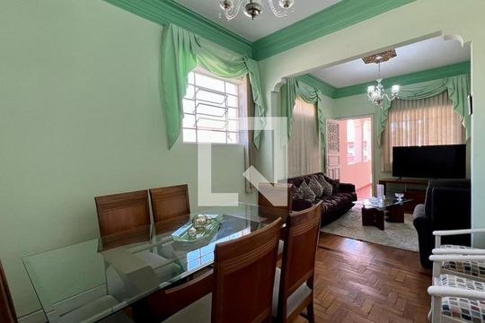 Sala de casa à venda com 4 quartos, 284m² em Santa Tereza, Belo Horizonte
