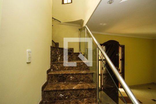 escada de casa à venda com 3 quartos, 270m² em Jardim Vila Formosa, São Paulo