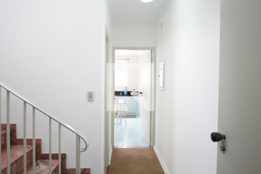 Escada de casa à venda com 3 quartos, 161m² em Vila Prudente, São Paulo