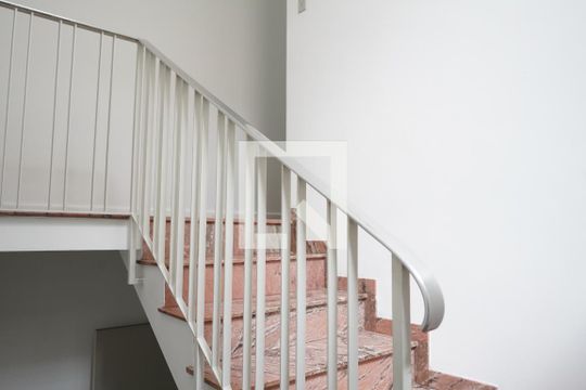 Escada de casa à venda com 3 quartos, 161m² em Vila Prudente, São Paulo