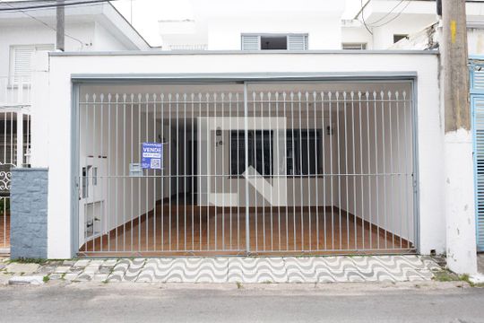 Fachada de casa à venda com 3 quartos, 161m² em Vila Prudente, São Paulo