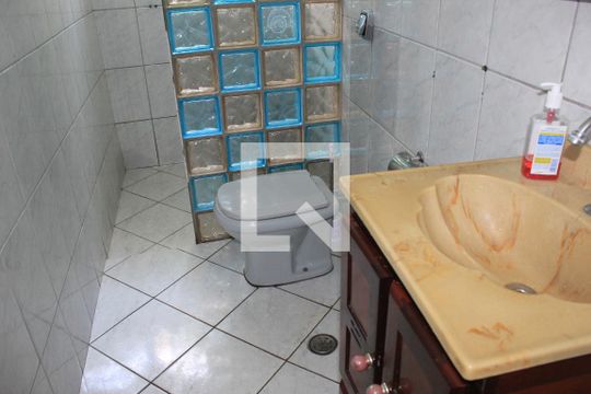 Banheiro 1 de casa à venda com 2 quartos, 158m² em Jardim Santa Cecília, Guarulhos