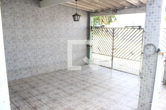 Garagem de casa à venda com 2 quartos, 158m² em Jardim Santa Cecília, Guarulhos
