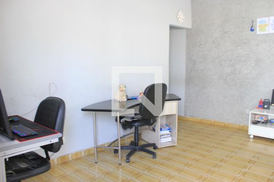 Sala de casa à venda com 2 quartos, 158m² em Jardim Santa Cecília, Guarulhos