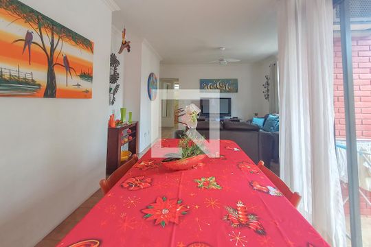 Sala de apartamento para alugar com 2 quartos, 72m² em Balneario Cidade Atlantica, Guarujá