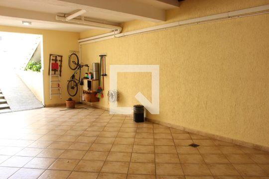 Garagem de casa à venda com 3 quartos, 150m² em Jardim Pinheiros, São Paulo