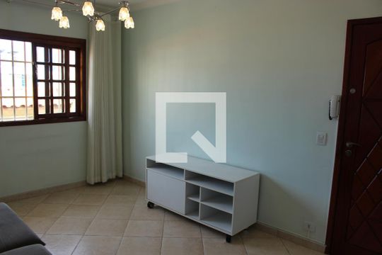 Sala de casa à venda com 3 quartos, 150m² em Jardim Pinheiros, São Paulo